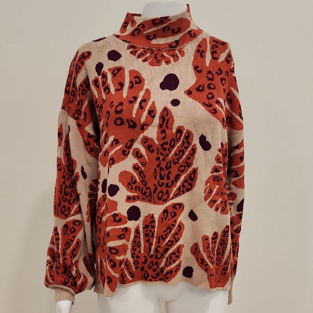 Fate Women's Sweater in Red and Cream